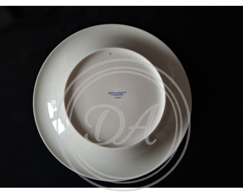 Porcelain Dish from the renowned French brand Bernardaud, Limoges collection, in Tulipier design - Tulip Tree