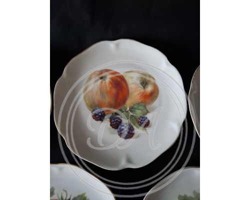 Königlich Tettau (Königliches Tettau) aus Bayern, Deutschland, Dessertteller-Set mit Früchten