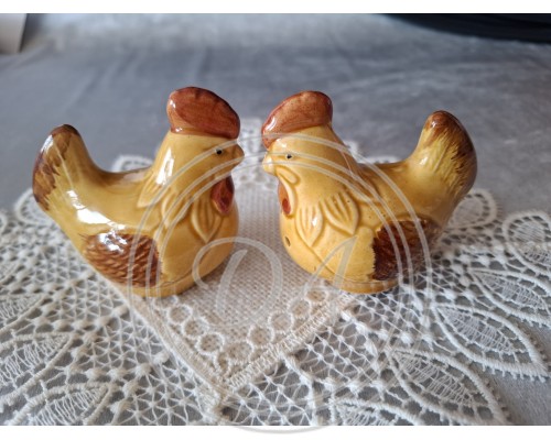 Vintage Rooster and Hen Salt and Pepper Shaker Set