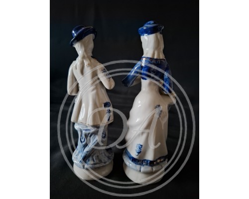 Sammler-Porzellanfiguren "Dame und Kavalier" im Stil des 18. Jahrhunderts