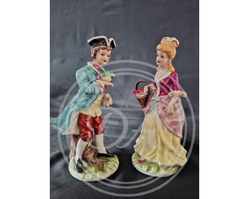 Vintage Porcelain Figurines "Lady and Gentleman" Schumann Arzberg (Germany)