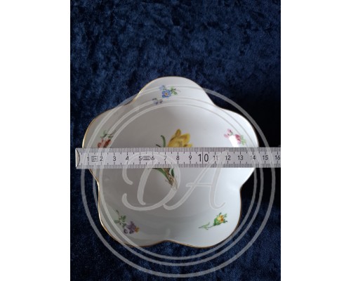 Meissen – Yellow Crocus Cake Plate or Bonbonniere
