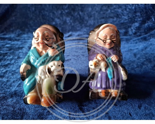 Salt and pepper shakers “Grandma and Grandpa” Germany