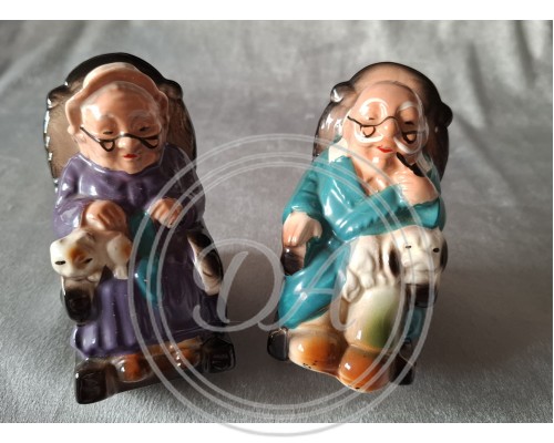 Salt and pepper shakers “Grandma and Grandpa” Germany