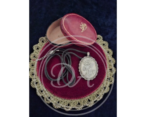 Cameo pendant, Germany 1930s-1950s