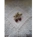 Vintage Brosche in Form eines Eichenblatts und Eicheln mit Emaille und Strasssteinen. Brosche "Eicheln", «Vintage Brosche mit Emaille» oder «brooch acorn»: