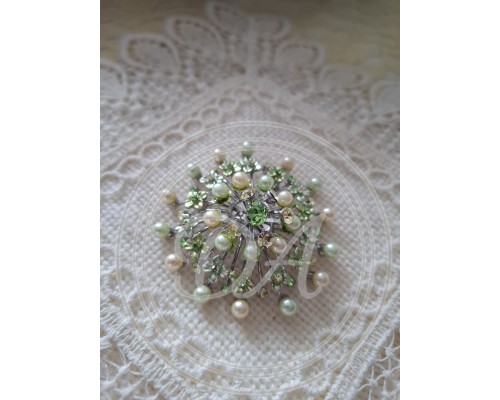 Vintage 1950s Starburst Brooch with Pastel Green Rhinestones and Faux Pearls