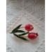 Vintage-Schmuckset mit roten Emaille-Tulpen, bestehend aus Halskette, Ohrsteckern und Brosche