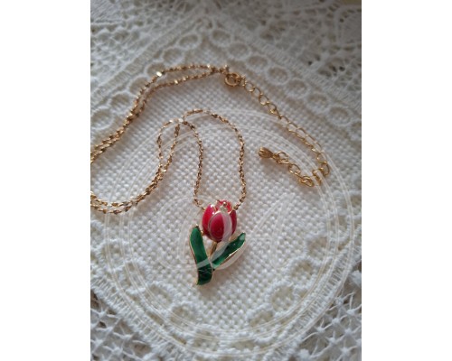 Vintage-Schmuckset mit roten Emaille-Tulpen, bestehend aus Halskette, Ohrsteckern und Brosche