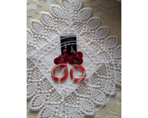 Cascade earrings, red.
