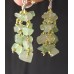 Kronleuchter-Ohrringe aus Jade und Perlen.