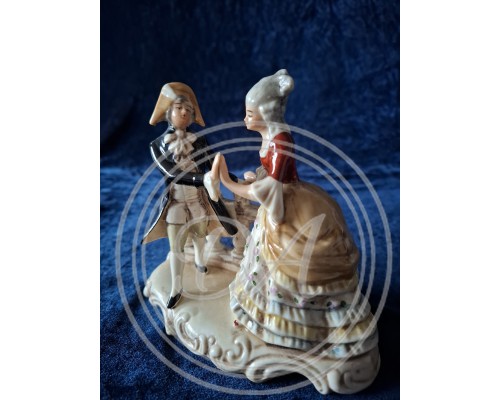 Antique figure "Couple in Courtship" by Carl Scheidig, Grafenthal