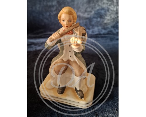 Statuette "Boy with Violin", Germany