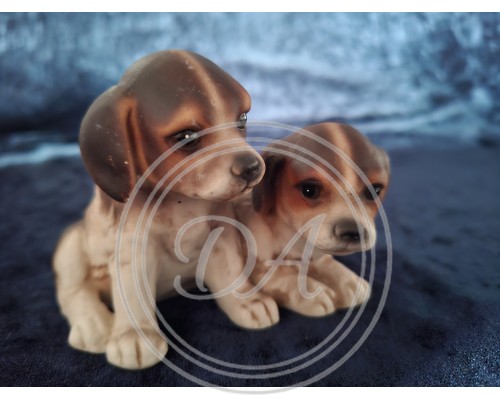 Beagle/Cocker Spaniel puppy figurine, USA