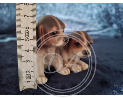 Beagle/Cocker Spaniel puppy figurine, USA
