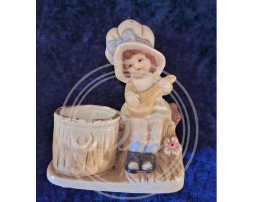 Statue of Little Luvkins, Jasco, 1976