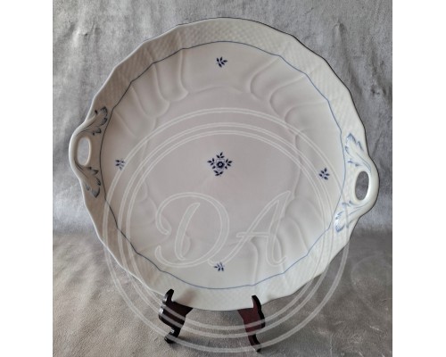 Villeroy & Boch Coburg bowl with blue floral pattern.