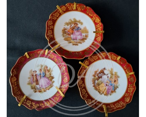Set of Three Collectible Limoges Porcelain Plates with Rococo 'Gallant Scenes' from France