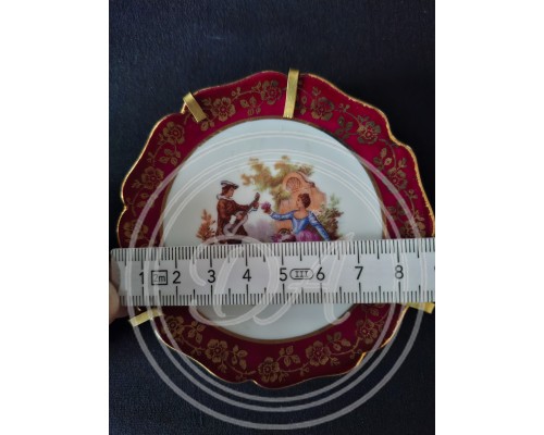 Set of Three Collectible Limoges Porcelain Plates with Rococo 'Gallant Scenes' from France