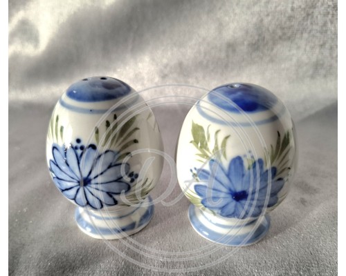Country style salt and pepper set, Bavaria 