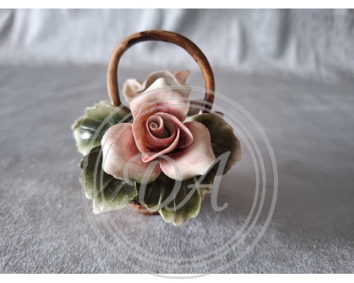 Basket of roses Capodimonte 