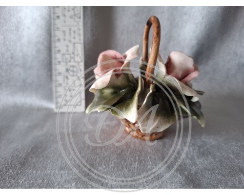 Basket of roses Capodimonte