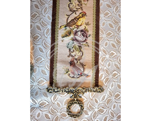 Antik Hand-made brass bell panel with a bird motif.