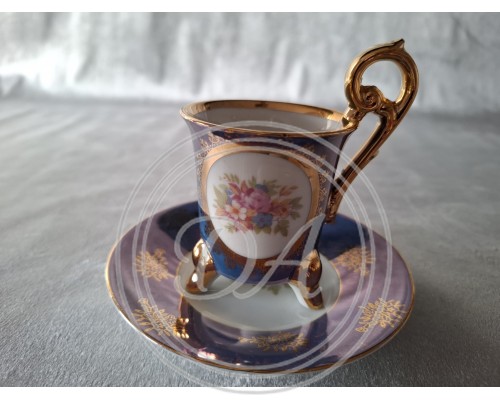 Demitasse and saucers,  Ohashi China (OHC), Japan.