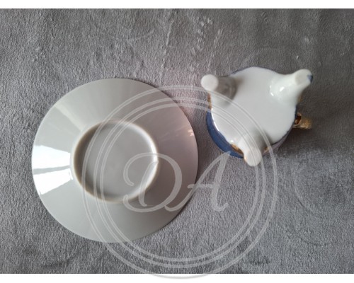Demitasse and saucers,  Ohashi China (OHC), Japan.