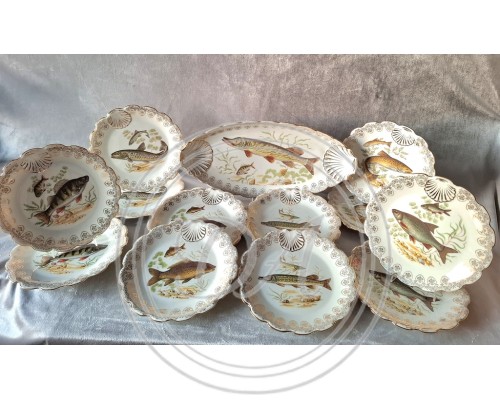 Service  antique Limoges "River fish" (12 persons)