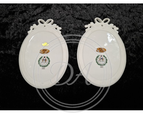 Medallions 2 pieces Tettau