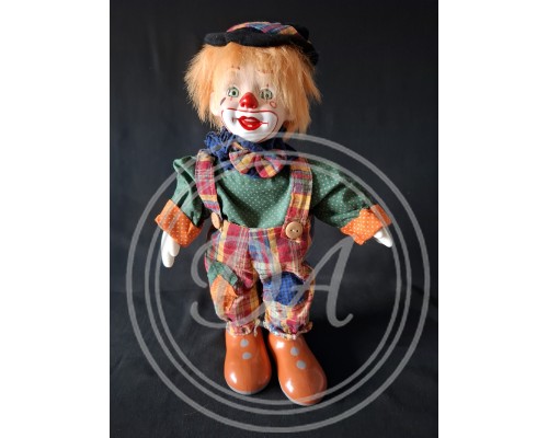 Vintage Porcelain Clowns from the Irma Gheduzzi Collection - Non-Musical