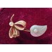 Vintage Brosche "Perlmuttblatt mit Perle"
