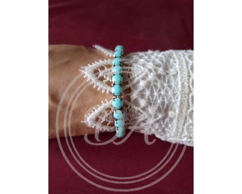 Vintage bracelet, jewelry from the American brand Trifari.